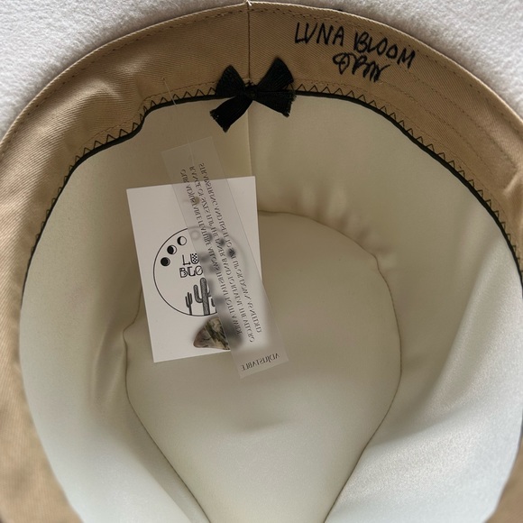 Luna Bloom painted hat. - Picture 4 of 4